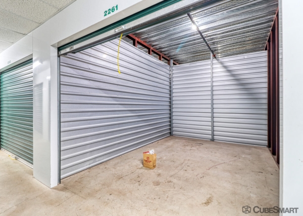 Facility photo: //images.sparefoot.com/medium/635206a1957b534859.jpg