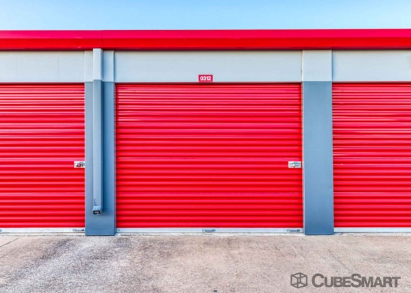 Facility photo: //images.sparefoot.com/medium/6353069fc63bb78b8e.jpg
