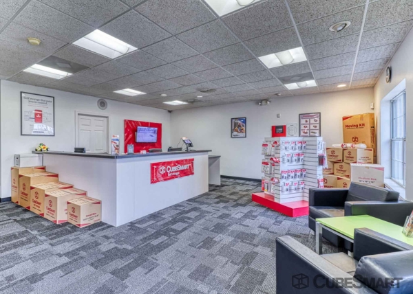 Storage Units at CubeSmart Self Storage - Garland - 2375 Arapaho Rd - 2375 Arapaho Rd