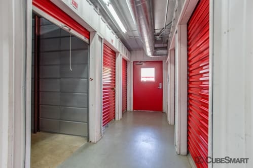 Storage Units at CubeSmart Self Storage - Austin - 10025 Manchaca Rd - 10025 Manchaca Rd