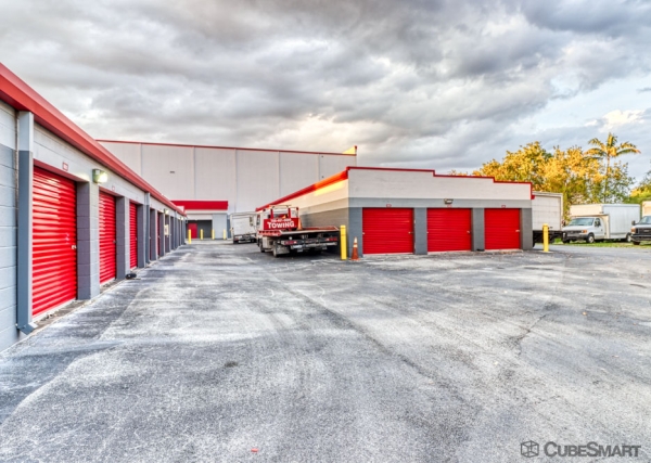 Storage Units at CubeSmart Self Storage - Miami - 19395 Sw 106th Avenue - 19395 Southwest 106th Avenue