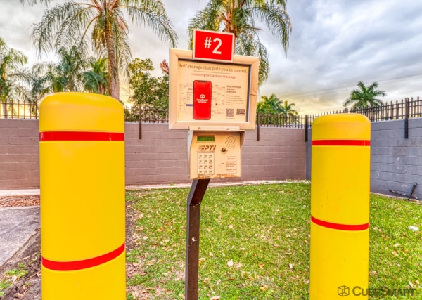 Storage Units at CubeSmart Self Storage - Miami - 19395 Sw 106th Avenue - 19395 Southwest 106th Avenue