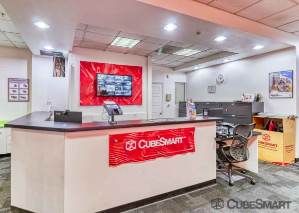 Facility photo: //images.sparefoot.com/medium/63553691ec78685703.jpg