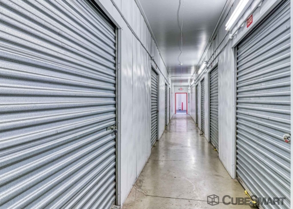 Facility photo: //images.sparefoot.com/medium/6355469f6ed4213f71.jpg