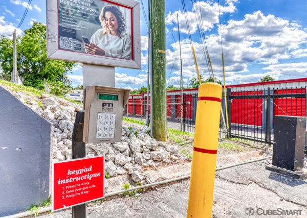 Facility photo: //images.sparefoot.com/medium/6355869fc5c0bbd338.jpg