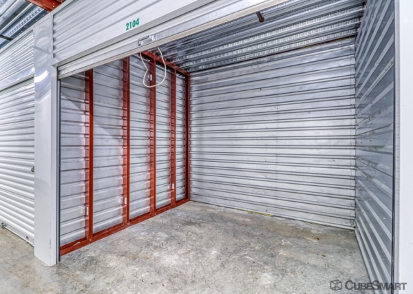 Facility photo: //images.sparefoot.com/medium/63564690317c29fe82.jpg