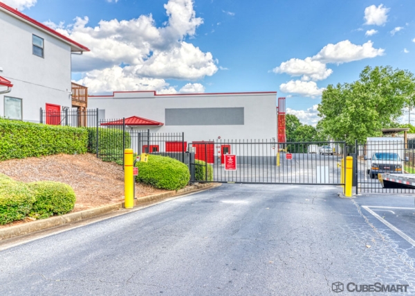 Facility photo: //images.sparefoot.com/medium/6356469fc425587392.jpg