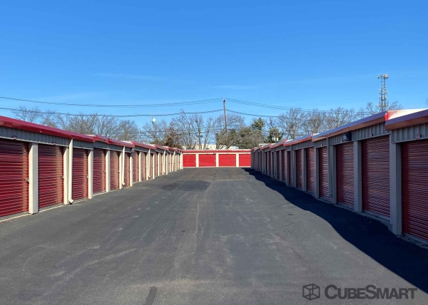 Facility photo: //images.sparefoot.com/medium/635686881efeadc432.jpg