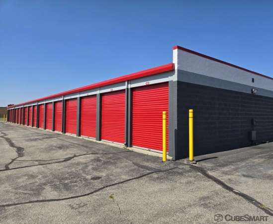 Storage Units at CubeSmart Self Storage - Columbus - 5411 W Broad St - 5411 W Broad St
