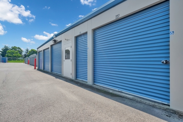 Facility photo: //images.sparefoot.com/medium/6358568938a83e2a36.jpg