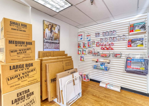Storage Units at Acorn Self Storage - Kensington - 11015 West Ave