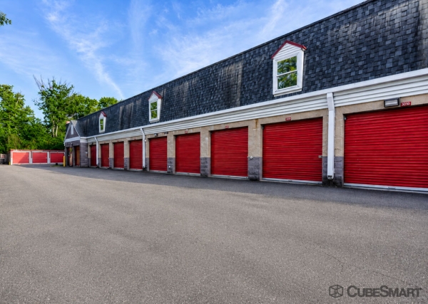 Facility photo: //images.sparefoot.com/medium/639616a44d29e1afbf.jpg
