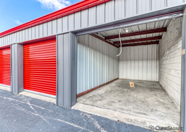 Facility photo: //images.sparefoot.com/medium/639866a0d6c357b110.jpg