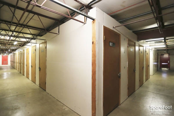 Storage Units at Almeda Self Storage - 10600 Almeda Genoa Rd