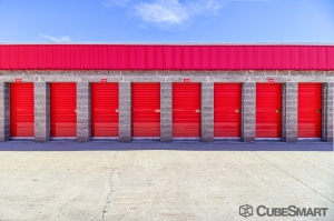CubeSmart Self Storage - Aurora - 15413 E 18th Ave - Photo 3
