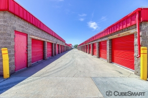 CubeSmart Self Storage - Aurora - 15413 E 18th Ave - Photo 10