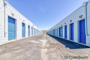 CubeSmart Self Storage - Aurora - 1540 Altura Blvd - Photo 8