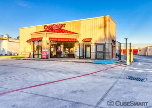 CubeSmart Self Storage - Houston - 15707 Bellaire Blvd - Photo 4