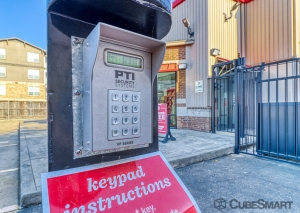 CubeSmart Self Storage - Houston - 7825 Katy Fwy - Photo 4
