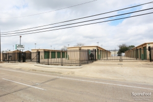 Aztec Storage Houston-Oak Forest Picture of Aztec Storage Houston-Oak Forest