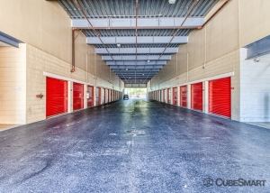CubeSmart Self Storage - Orlando - 10425 S John Young Pkwy - Photo 4