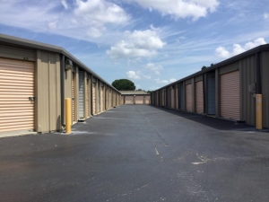 Storage Units at Life Storage - Fort Myers - Cleveland Avenue - 3111 Cleveland Ave