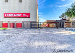 CubeSmart Self Storage - Houston - 7939 Westheimer Rd