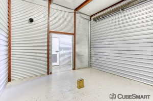 CubeSmart Self Storage - Sugar Land - Photo 2