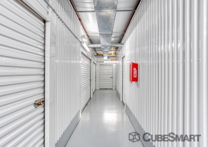CubeSmart Self Storage - Pearland - 8206 Broadway Street - Photo 2