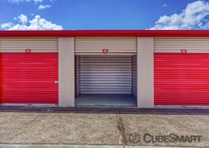 CubeSmart Self Storage - Pearland - 8206 Broadway Street - Photo 5
