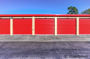 CubeSmart Self Storage - Humble - 7707 North Sam Houston Parkway East - Photo 7