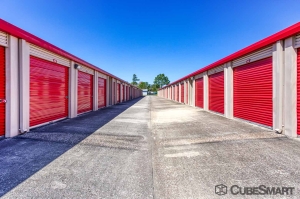CubeSmart Self Storage - Humble - 7900 Farm To Market 1960 - Photo 4