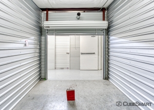 CubeSmart Self Storage - Pearland - 10401 Broadway Street - Photo 4