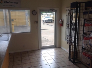 Storage Units at Life Storage - Austin - Manchaca Road - 9706 Manchaca Road