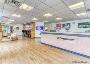 CubeSmart Self Storage - Temple Hills - Photo 2