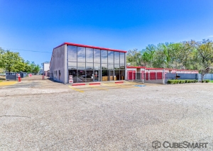CubeSmart Self Storage - Tyler - 6212 Hollytree Dr - Photo 2