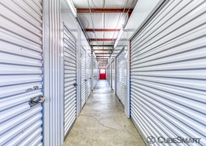 CubeSmart Self Storage - Tyler - 6212 Hollytree Dr - Photo 4