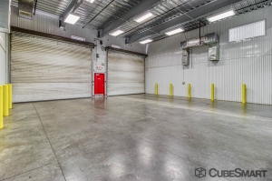 CubeSmart Self Storage - Phoenix - 2680 E Mohawk Ln - Photo 8