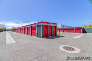 CubeSmart Self Storage - Phoenix - 2680 E Mohawk Ln - Photo 5
