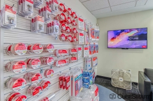 CubeSmart Self Storage - Phoenix - 2680 E Mohawk Ln - Photo 17