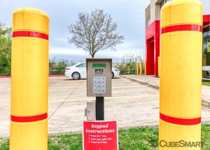 CubeSmart Self Storage - Austin - 2220 E Riverside Dr - Photo 3
