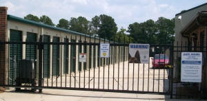 American Flag Self Storage - Murchison Road - Photo 3