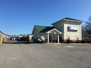 Simply Self Storage - Gallatin, TN - Belvedere Drive Picture of Simply Self Storage - Gallatin, TN - Belvedere Drive