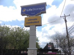 Life Storage - San Antonio - 7340 Blanco Road Picture of Life Storage - San Antonio - 7340 Blanco Road