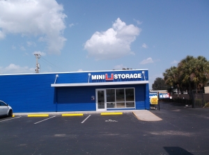 Mini U Storage - Bradenton