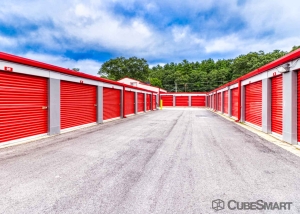 CubeSmart Self Storage - Exeter - Photo 4