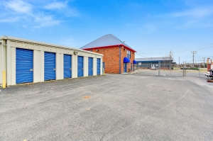 US Storage Centers - Murfreesboro - 136 River Rock Boulevard - Photo 4