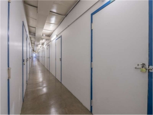 Extra Space Storage - 0783 - Overland Park - Mastin Dr - Photo 5