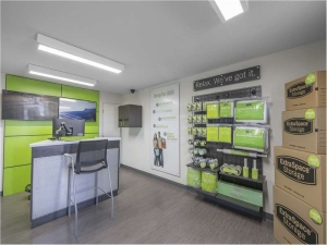 Extra Space Storage - 1383 - Modesto - Crows Landing - Photo 3