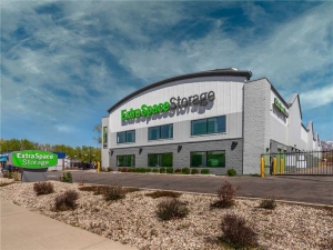 Extra Space Storage - 8149 - Sandy - 9741 South 700 East